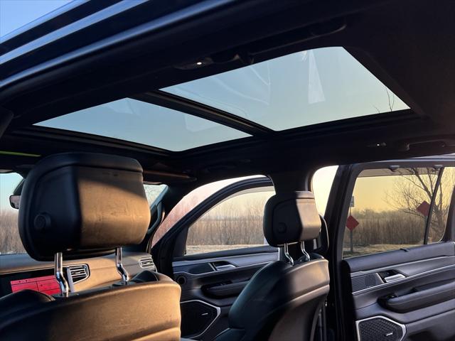 2023 Jeep Wagoneer Series II Carbide 4x4