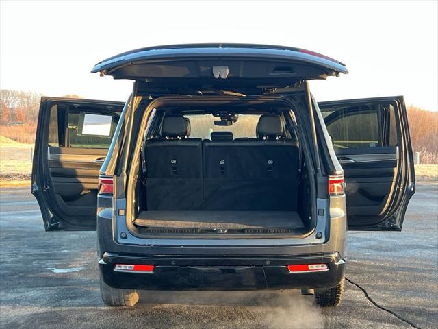 2023 Jeep Wagoneer Series II Carbide 4x4
