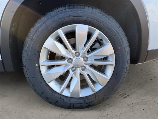 2026 Mitsubishi Outlander ES 1.5T S-AWC