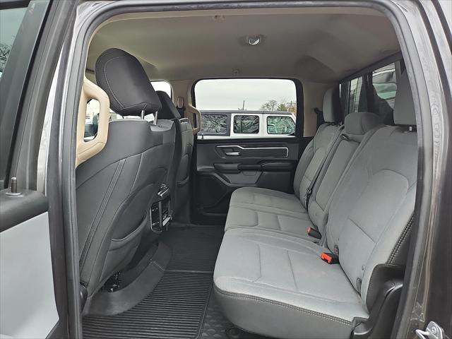 2019 RAM 1500 Big Horn/Lone Star Crew Cab 4x4 64 Box