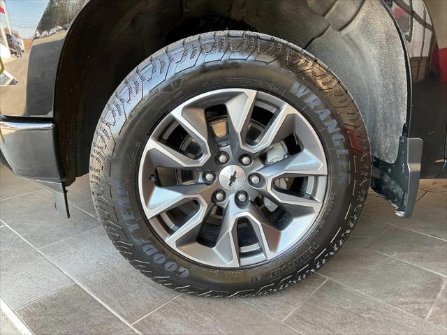 2023 Chevrolet Silverado 1500 4WD Crew Cab Short Bed RST