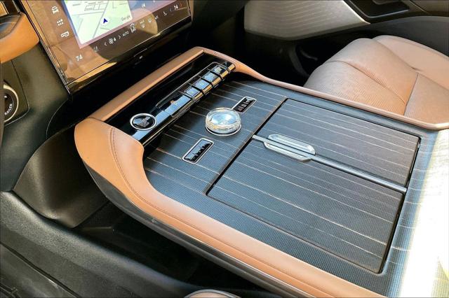 2025 Lincoln Navigator Black Label