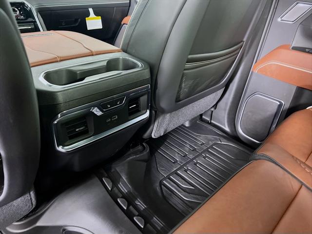 2026 GMC Sierra 2500HD Crew Cab, Standard Bed, Denali Ultimate, 4WD