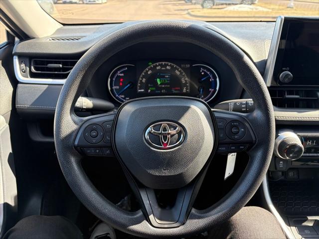 2025 Toyota RAV4 Hybrid LE