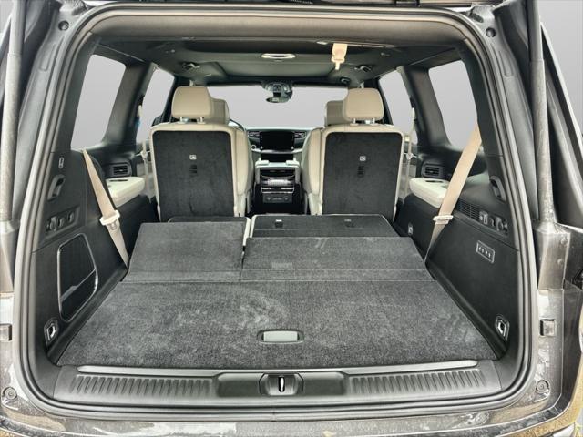 2026 Jeep Grand Wagoneer 4x2