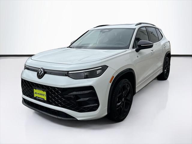 2026 Volkswagen Tiguan SE R-Line Black for sale in La Crosse, WI