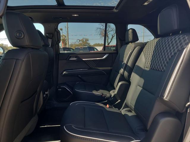 2026 GMC Acadia Denali AWD
