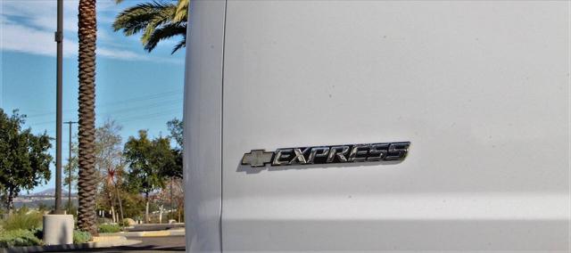 2019 Chevrolet Express LT
