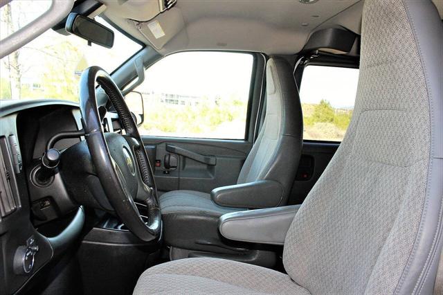 2019 Chevrolet Express LT