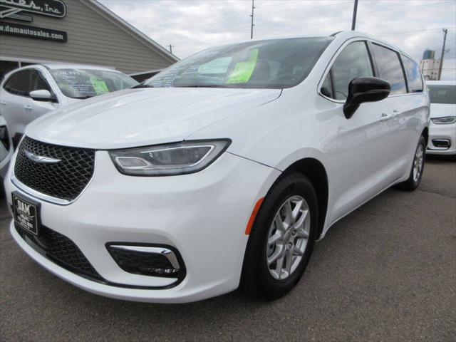 2024 Chrysler Pacifica Touring L for sale in Sioux City, IA