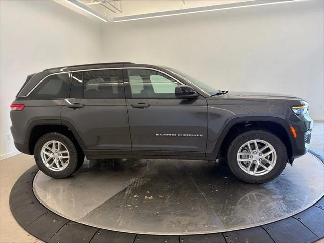 2026 Jeep Grand Cherokee GRAND CHEROKEE LAREDO 4X4