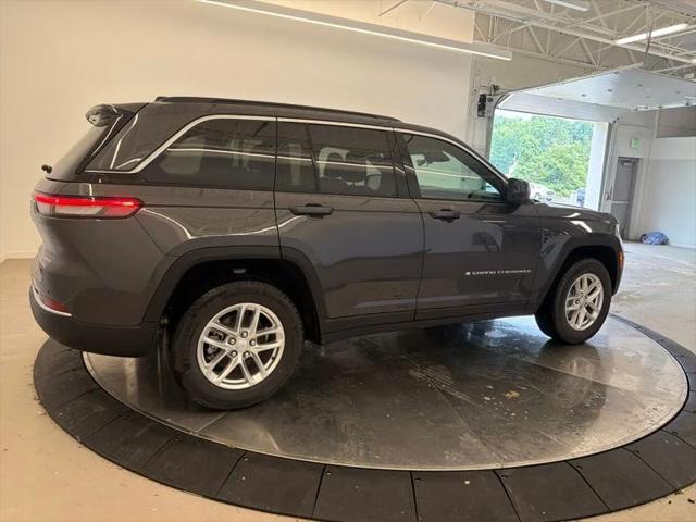 2026 Jeep Grand Cherokee GRAND CHEROKEE LAREDO 4X4