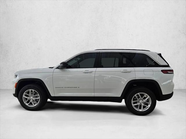 2026 Jeep Grand Cherokee Laredo 4x2