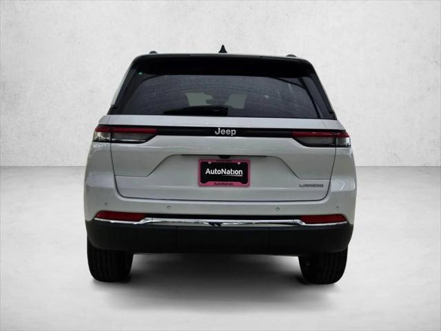 2026 Jeep Grand Cherokee Laredo 4x2