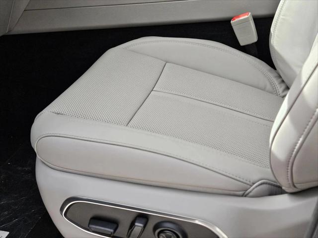 2026 Jeep Grand Wagoneer 4x2