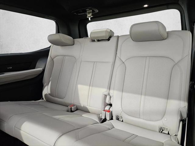 2026 Jeep Grand Wagoneer 4x2