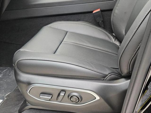 2026 Jeep Grand Wagoneer 4x2