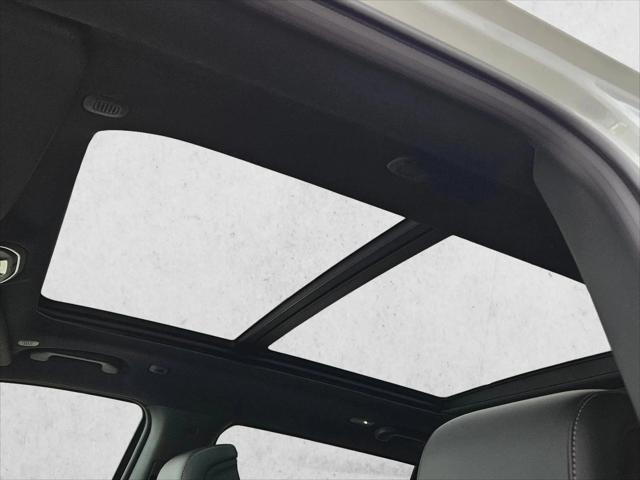 2026 Jeep Grand Wagoneer 4x2