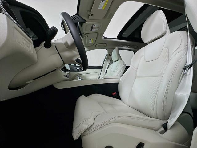 2026 Volvo XC60 Plug-In Hybrid Ultra, T8 AWD Electric/Gasoline, Dark