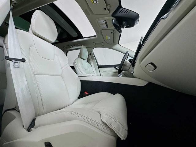 2026 Volvo XC60 Plug-In Hybrid Ultra, T8 AWD Electric/Gasoline, Dark