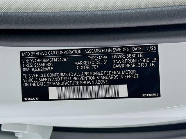 2026 Volvo XC60 Plug-In Hybrid Ultra, T8 AWD Electric/Gasoline, Dark