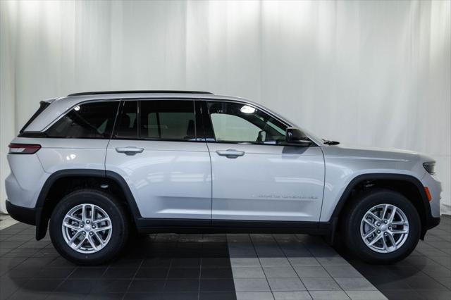 2026 Jeep Grand Cherokee GRAND CHEROKEE LAREDO X 4X4