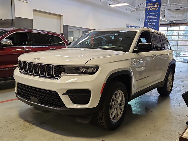 2026 Jeep Grand Cherokee GRAND CHEROKEE LAREDO X 4X4