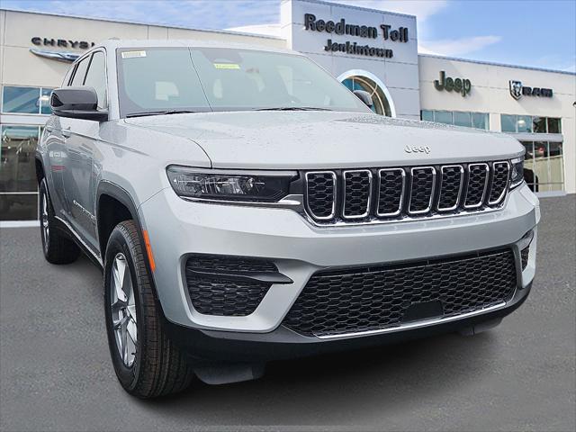 2026 Jeep Grand Cherokee GRAND CHEROKEE LAREDO X 4X4