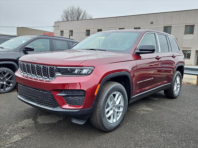 2026 Jeep Grand Cherokee GRAND CHEROKEE LAREDO X 4X4