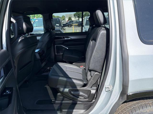 2026 Jeep Grand Wagoneer Limited Altitude 4x4