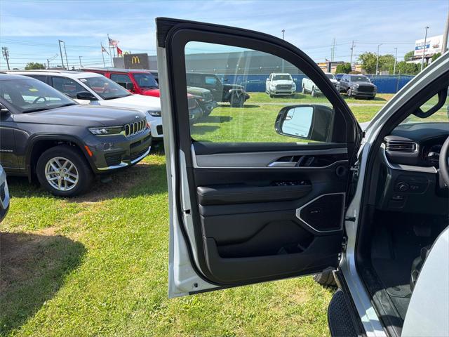 2026 Jeep Grand Wagoneer Limited Altitude 4x4