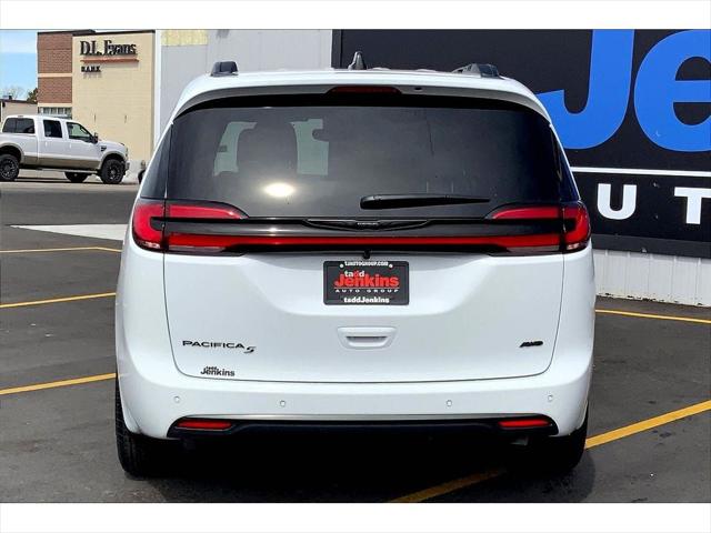 2026 Chrysler Pacifica PACIFICA SELECT AWD