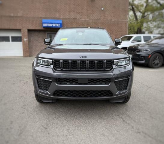 2026 Jeep Grand Cherokee L GRAND CHEROKEE L LAREDO ALTITUDE 4X4 2026 Jeep Grand Cherokee L GRAND CHEROKEE L LAREDO ALTITUDE 4X4