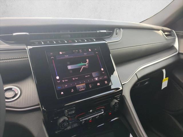 2026 Jeep Grand Cherokee Laredo 4x2