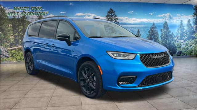 2026 Chrysler Pacifica PACIFICA SELECT AWD