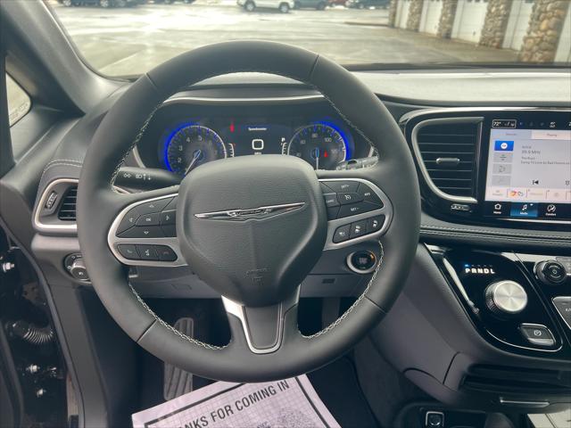 2026 Chrysler Pacifica Select AWD
