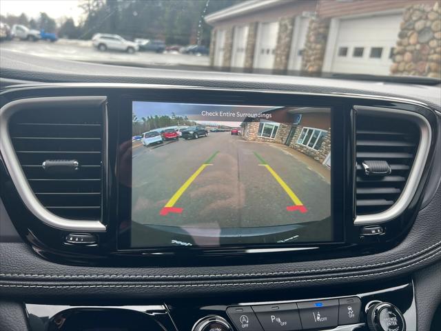 2026 Chrysler Pacifica Select AWD