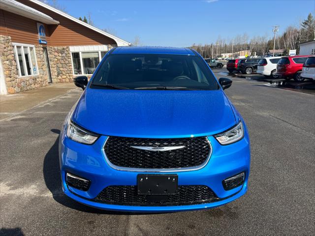 2026 Chrysler Pacifica Select AWD