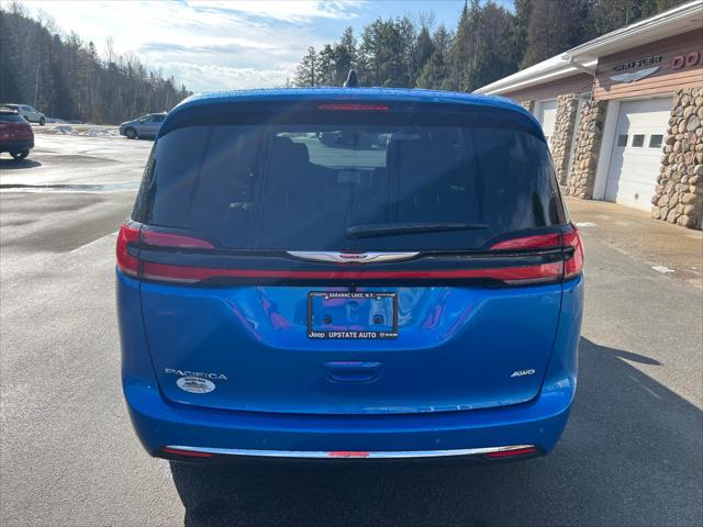 2026 Chrysler Pacifica Select AWD