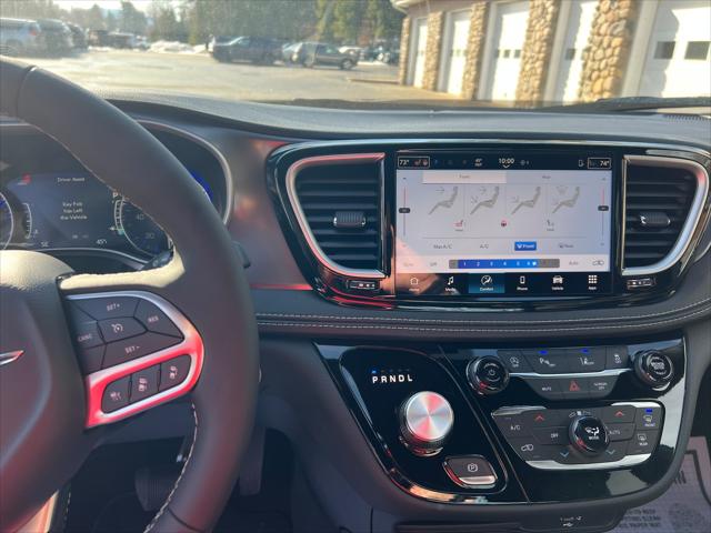 2026 Chrysler Pacifica Select AWD