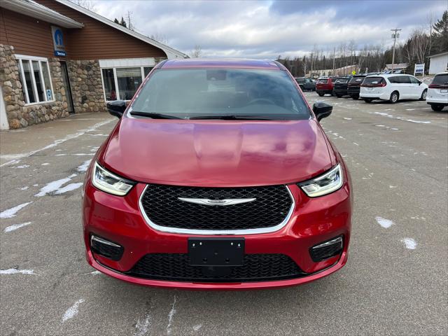 2026 Chrysler Pacifica Select AWD