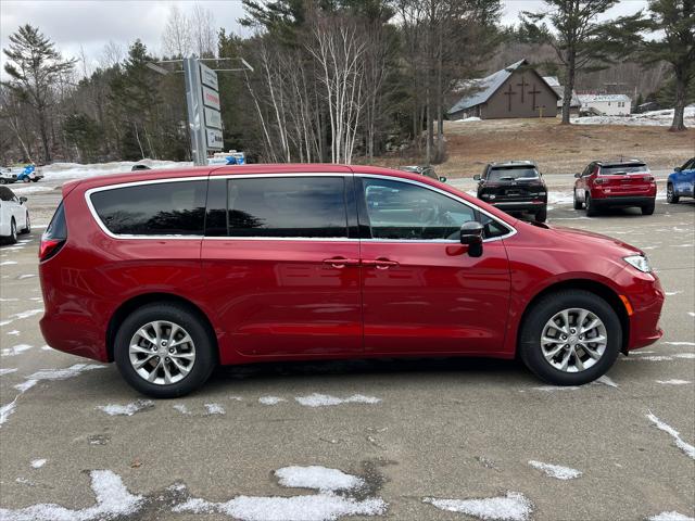 2026 Chrysler Pacifica Select AWD