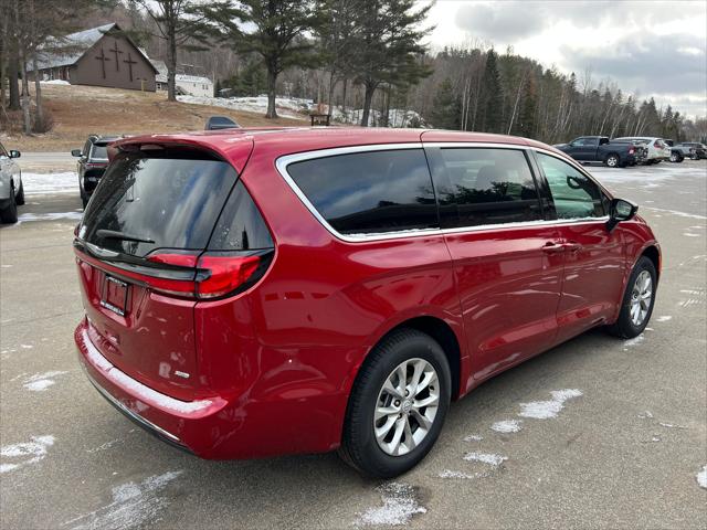 2026 Chrysler Pacifica Select AWD
