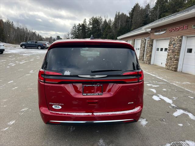 2026 Chrysler Pacifica Select AWD