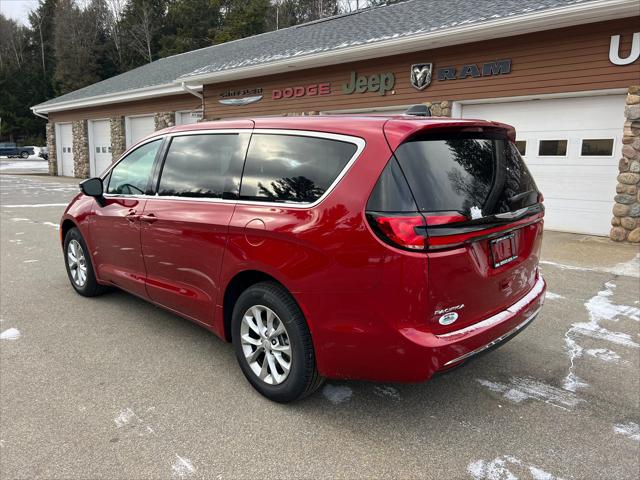 2026 Chrysler Pacifica Select AWD