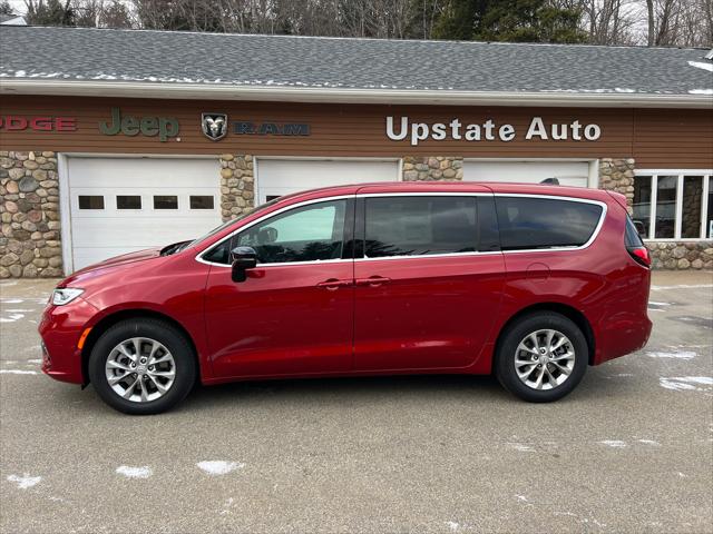 2026 Chrysler Pacifica Select AWD