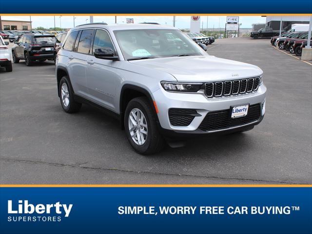 2026 Jeep Grand Cherokee GRAND CHEROKEE LAREDO X 4X4