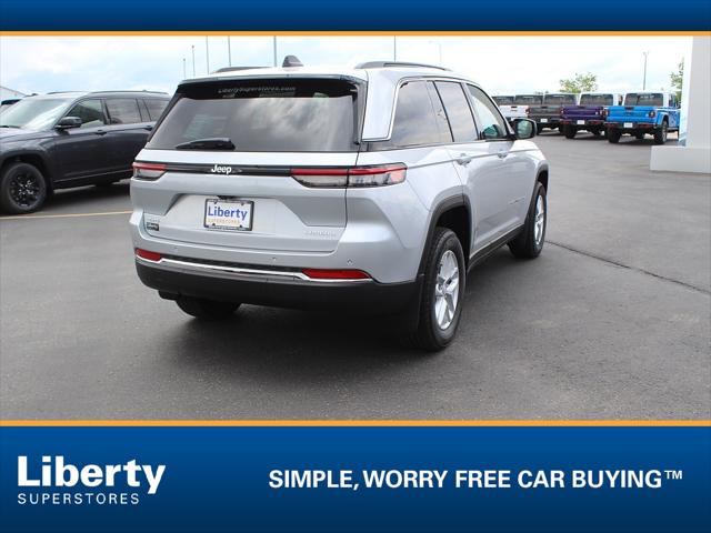 2026 Jeep Grand Cherokee GRAND CHEROKEE LAREDO X 4X4