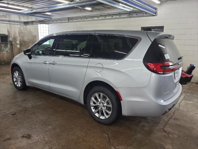 2026 Chrysler Pacifica PACIFICA LIMITED AWD