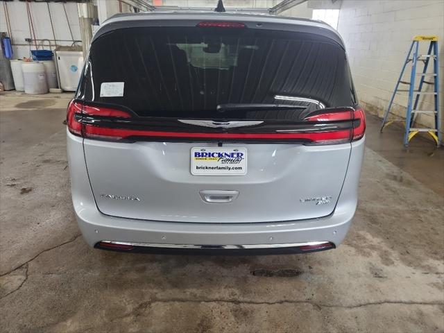 2026 Chrysler Pacifica PACIFICA LIMITED AWD